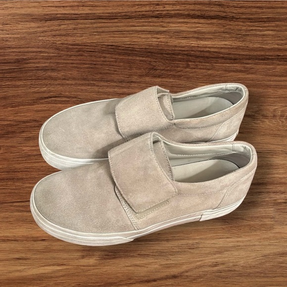 Vince Cage Suede Platform Sneakers. Sz 6. Beige. - Picture 3 of 14